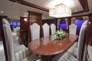 Yacht AMINAH -  Formal Dining